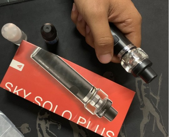 Découvrez le Sky Solo Plus de Vaporesso chez Mia Vape MG